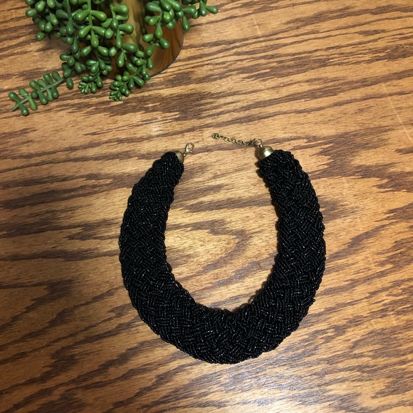 Beautiful black beaded necklace - Picture 4 of 5